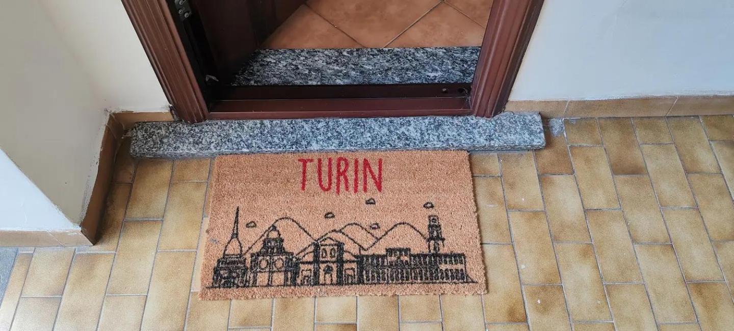 La Tua Casa A Torino - Metro Bernini Apartment Luaran gambar